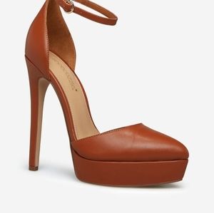 Right Tan Strappy Heel